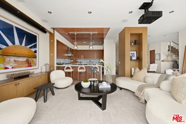 17713 Posetano Road, Pacific Palisades (los Angeles), CA 90272