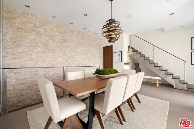 17713 Posetano Road, Pacific Palisades (los Angeles), CA 90272