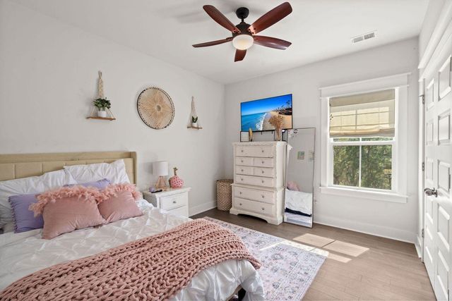 840 Forrest Drive, Charleston, SC 29492