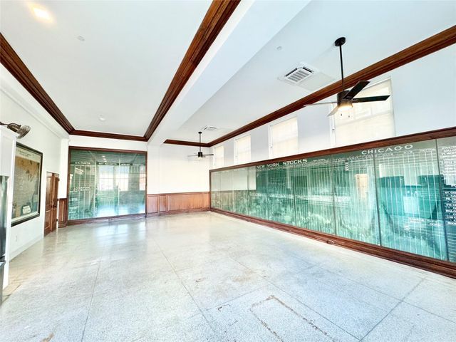 2102 Mechanic Street 105, Galveston, TX 77550