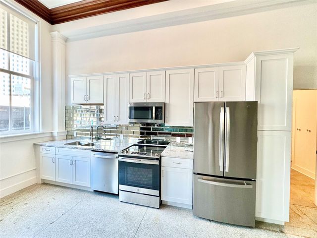 2102 Mechanic Street 105, Galveston, TX 77550