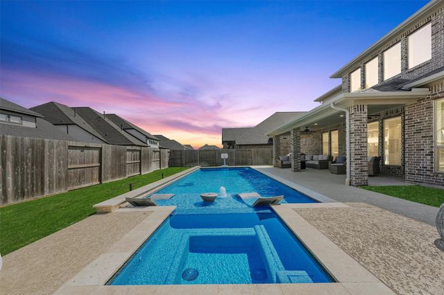 5722 Logan Ridge Lane, Fulshear, TX 77441