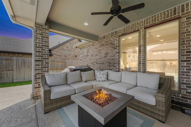 5722 Logan Ridge Lane, Fulshear, TX 77441