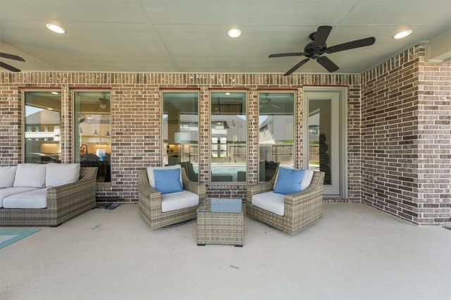 5722 Logan Ridge Lane, Fulshear, TX 77441