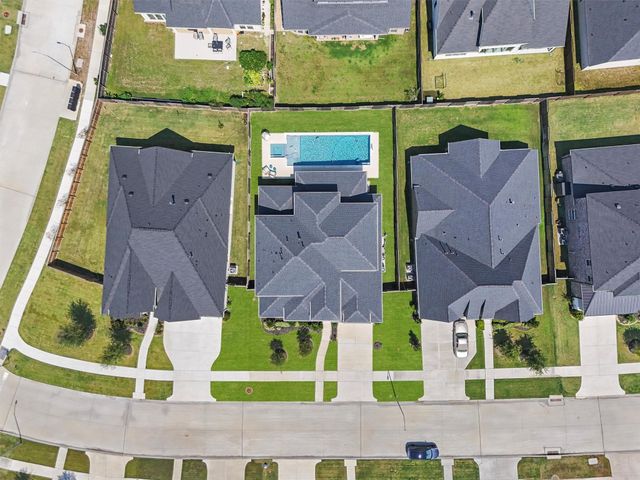 5722 Logan Ridge Lane, Fulshear, TX 77441