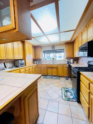 1380 N Highland Drive, Porterville, CA 93257