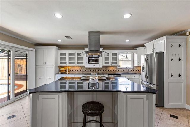 3411 Dominique Drive, Galveston, TX 77551