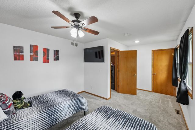 5410 SE 31st Street, Des Moines, IA 50320