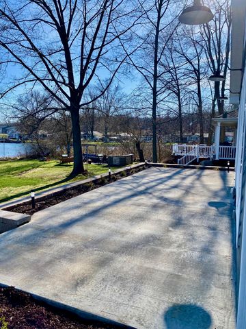 58011 Lucas Road, Three Rivers, MI 49093