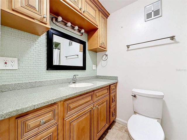 1666 N CROFT AVENUE, Inverness, FL 34453
