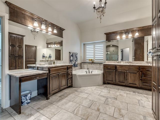 5508 Chateau Lane, Edmond, OK 73034