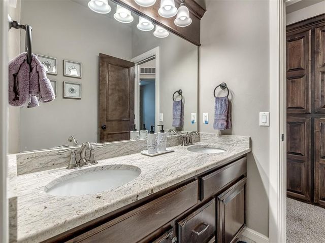 5508 Chateau Lane, Edmond, OK 73034