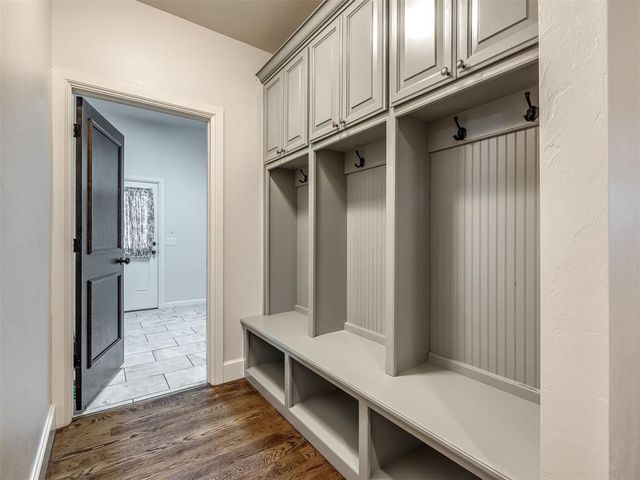 5508 Chateau Lane, Edmond, OK 73034