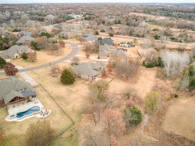 5508 Chateau Lane, Edmond, OK 73034