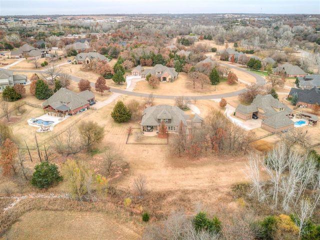 5508 Chateau Lane, Edmond, OK 73034