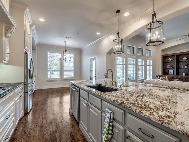 5508 Chateau Lane, Edmond, OK 73034