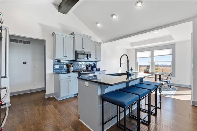 4841 Shady Bend Road, Leavenworth, KS 66048