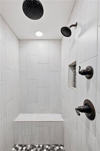 4841 Shady Bend Road, Leavenworth, KS 66048