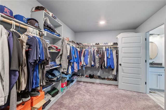 4841 Shady Bend Road, Leavenworth, KS 66048