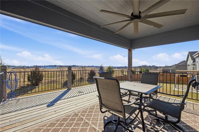 4841 Shady Bend Road, Leavenworth, KS 66048