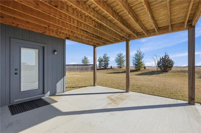 4841 Shady Bend Road, Leavenworth, KS 66048