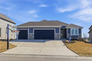 4841 Shady Bend Road, Leavenworth, KS 66048