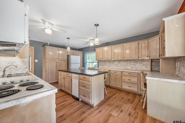 2713 Brentwood, Tyler, TX 75701