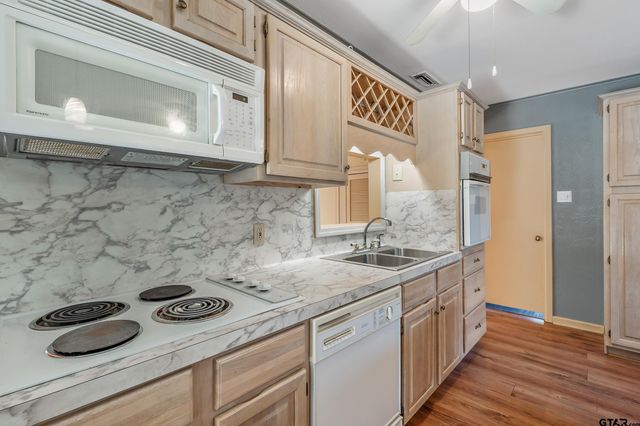 2713 Brentwood, Tyler, TX 75701