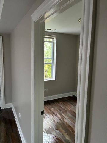 8356 S Mackinaw Avenue 1-B, Chicago, IL 60617