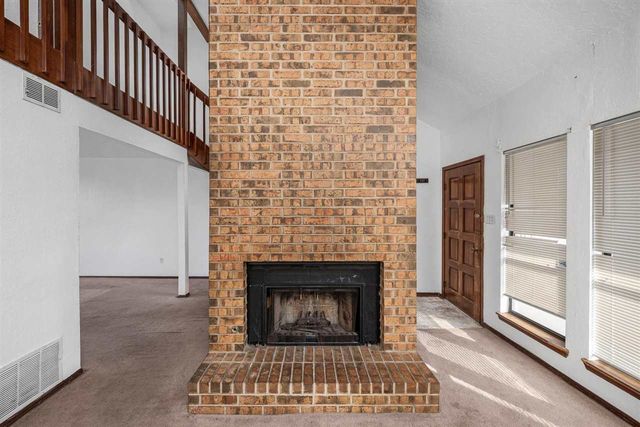 7009 SW Winchester Ave, Lawton, OK 73505