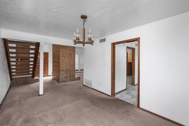 7009 SW Winchester Ave, Lawton, OK 73505