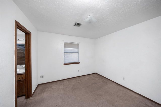 7009 SW Winchester Ave, Lawton, OK 73505