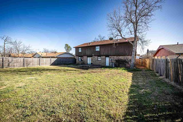 7009 SW Winchester Ave, Lawton, OK 73505