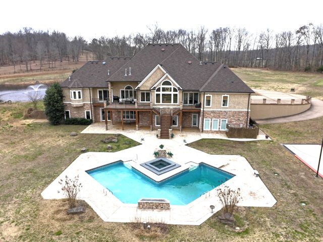 7699 N County Line Rd, Fairview, TN 37062