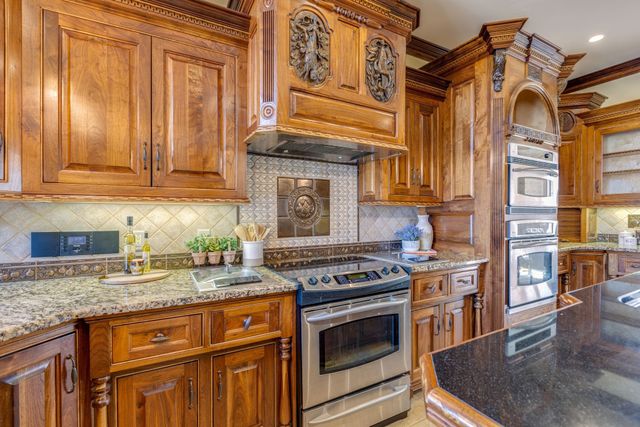 7699 N County Line Rd, Fairview, TN 37062