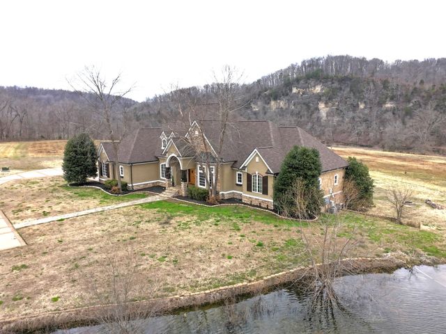 7699 N County Line Rd, Fairview, TN 37062