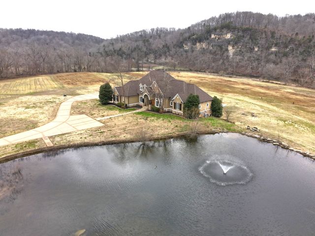 7699 N County Line Rd, Fairview, TN 37062