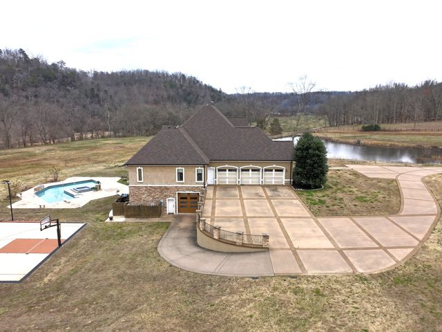 7699 N County Line Rd, Fairview, TN 37062