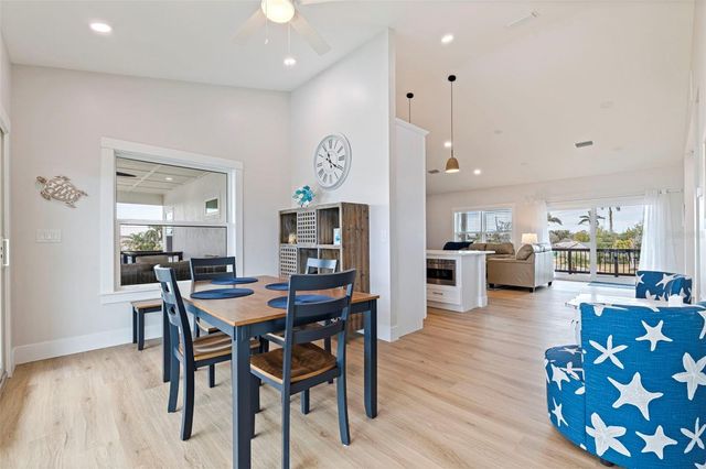 605 115TH AVENUE, Treasure Island, FL 33706