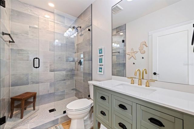 605 115TH AVENUE, Treasure Island, FL 33706