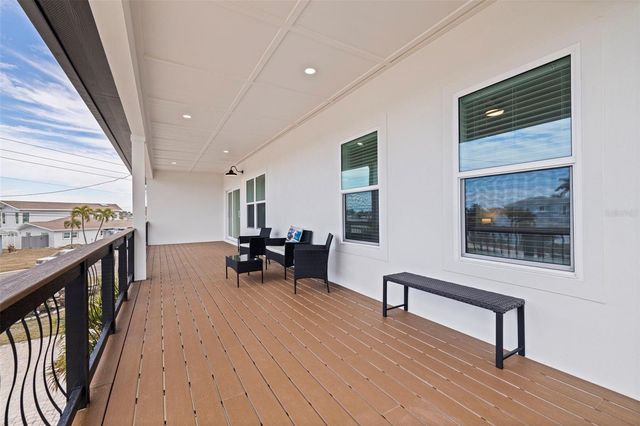 605 115TH AVENUE, Treasure Island, FL 33706