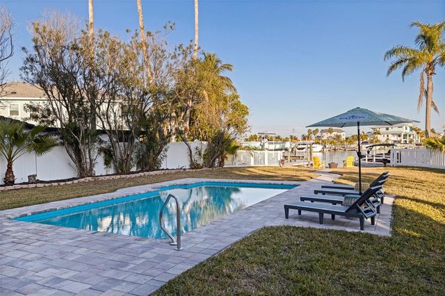 605 115TH AVENUE, Treasure Island, FL 33706