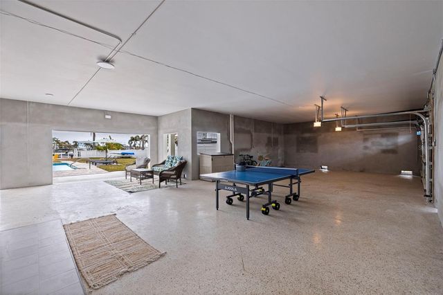 605 115TH AVENUE, Treasure Island, FL 33706