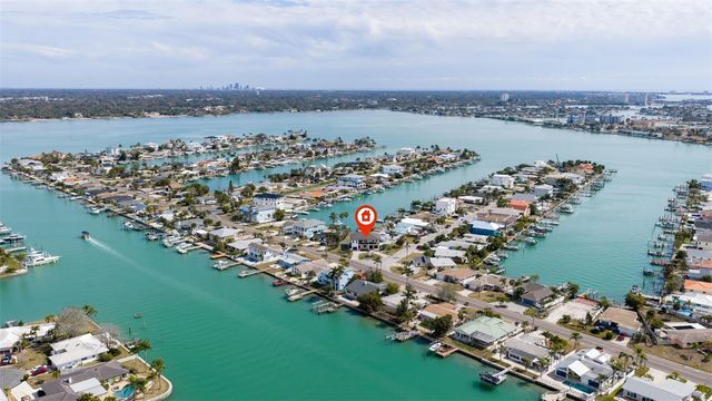 605 115TH AVENUE, Treasure Island, FL 33706