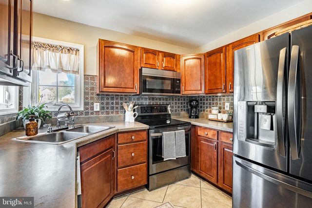 10 WALDEN WAY, Coatesville, PA 19320