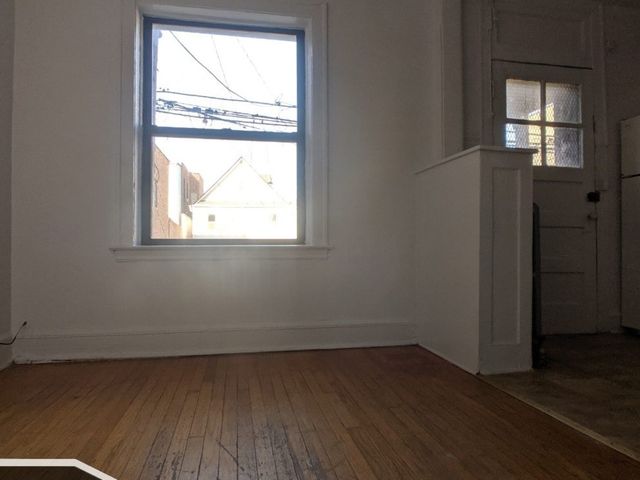 2336 N Spaulding Avenue 1A, Chicago, IL 60647