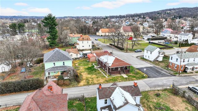 1404 Aetna St, Connellsville, PA 15425