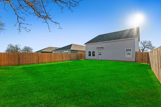 108 Ellendale PL, Fredericksburg, TX 78624