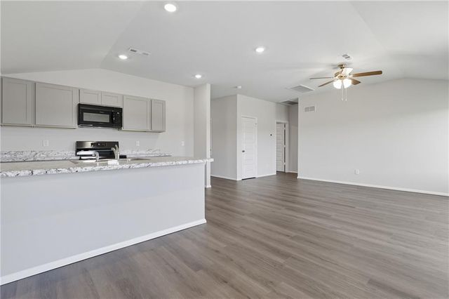 20829 Fairview Street, Edgerton, KS 66021