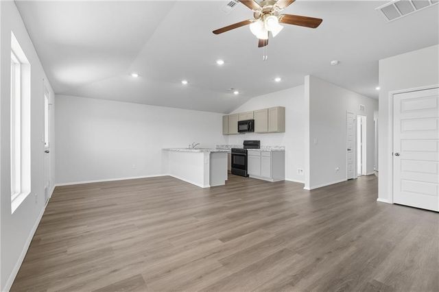 20829 Fairview Street, Edgerton, KS 66021